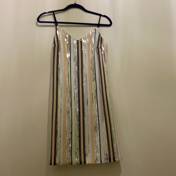 Pink Lilly sequin mini dress - Picture 3 of 3